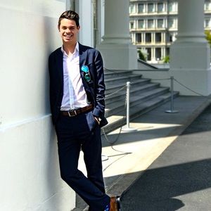 Meet your Posher, Max